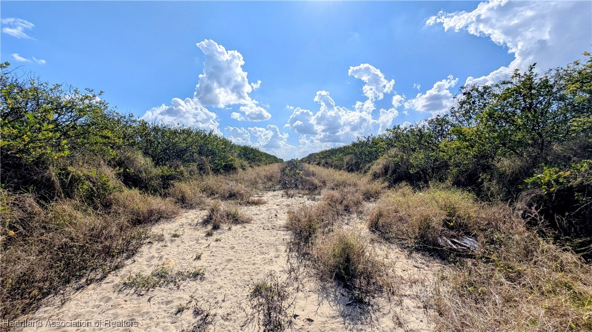 723 Sheriffs Tower Road Sebring, FL 33870 - Photo 5 of 19 Gallery Image 5