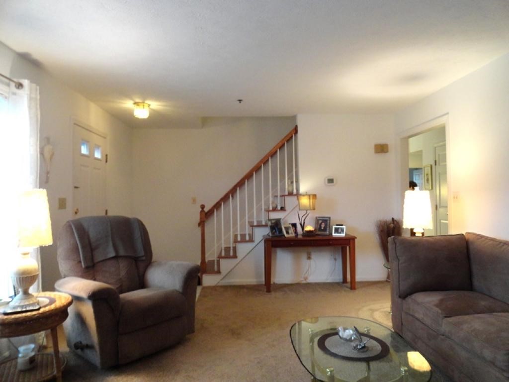 20 Shoal Creek Road, Unit 20 Hudson, NH 03051 - Photo 3 of 13 Gallery Image 3