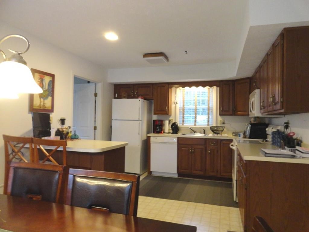 20 Shoal Creek Road, Unit 20 Hudson, NH 03051 - Photo 5 of 13 Gallery Image 5