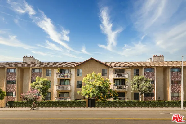 $2,600 | 1750 Camino Palmero Street, Unit 538, Los Angeles, CA 90046