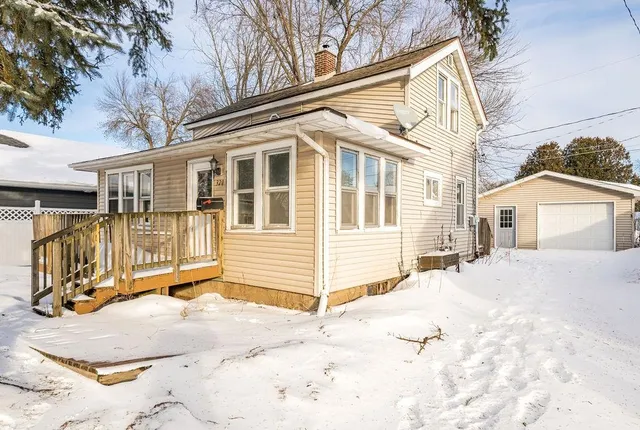 $219,900 | 320 20th Street, Cloquet, MN 55720