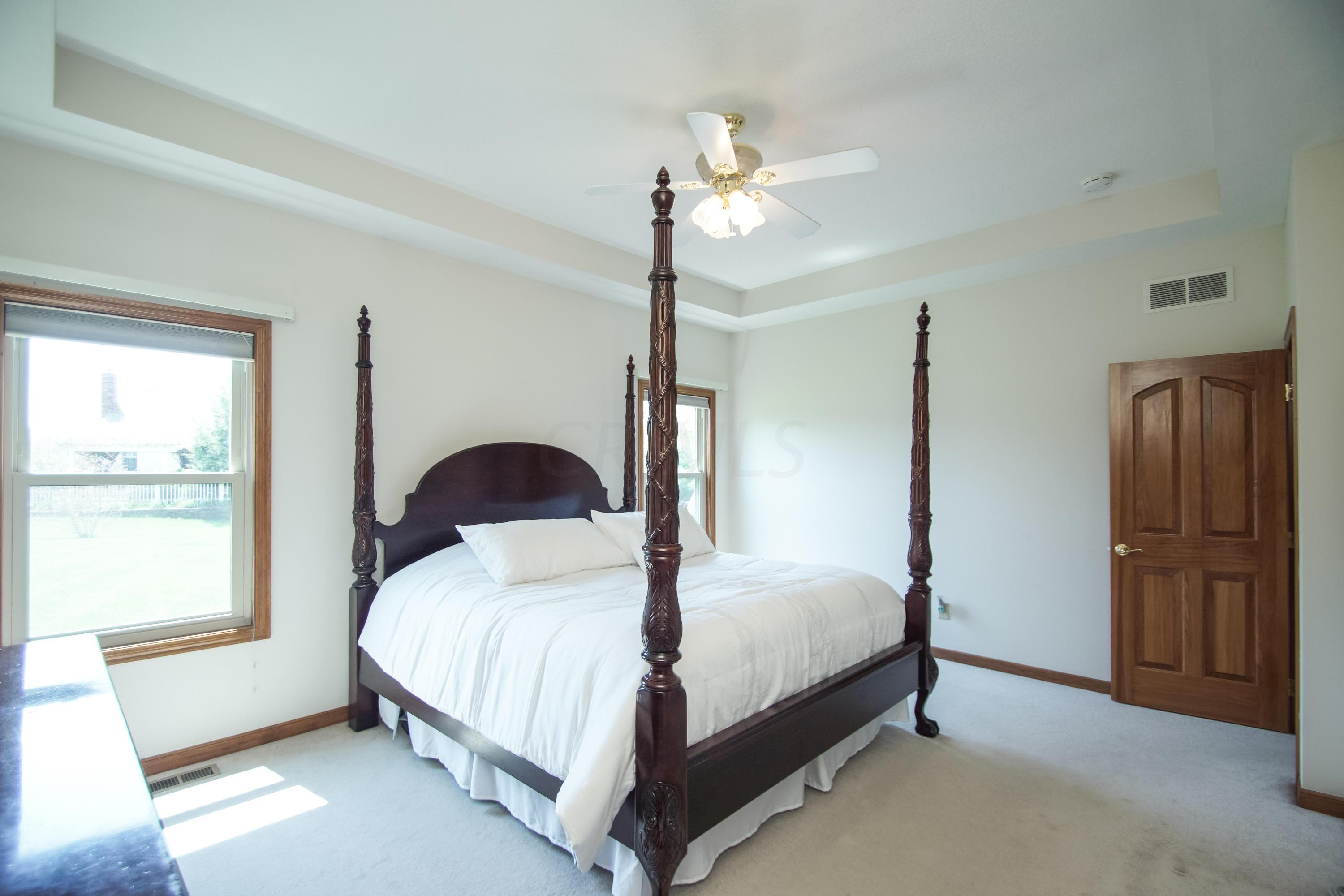 355 Beecher Road Columbus, OH 43230 - Photo 16 of 38 Gallery Image 16
