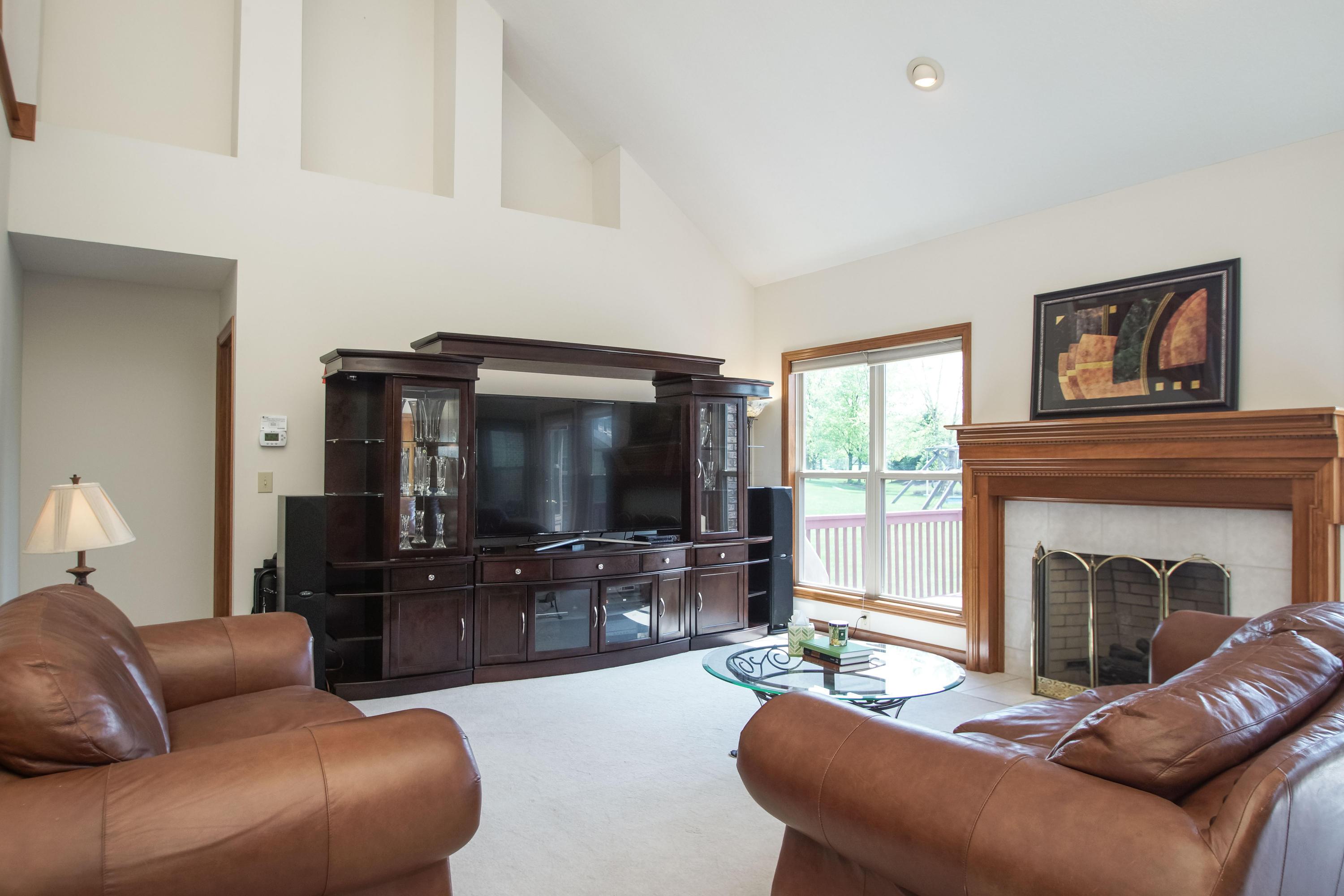 355 Beecher Road Columbus, OH 43230 - Photo 5 of 38 Gallery Image 5