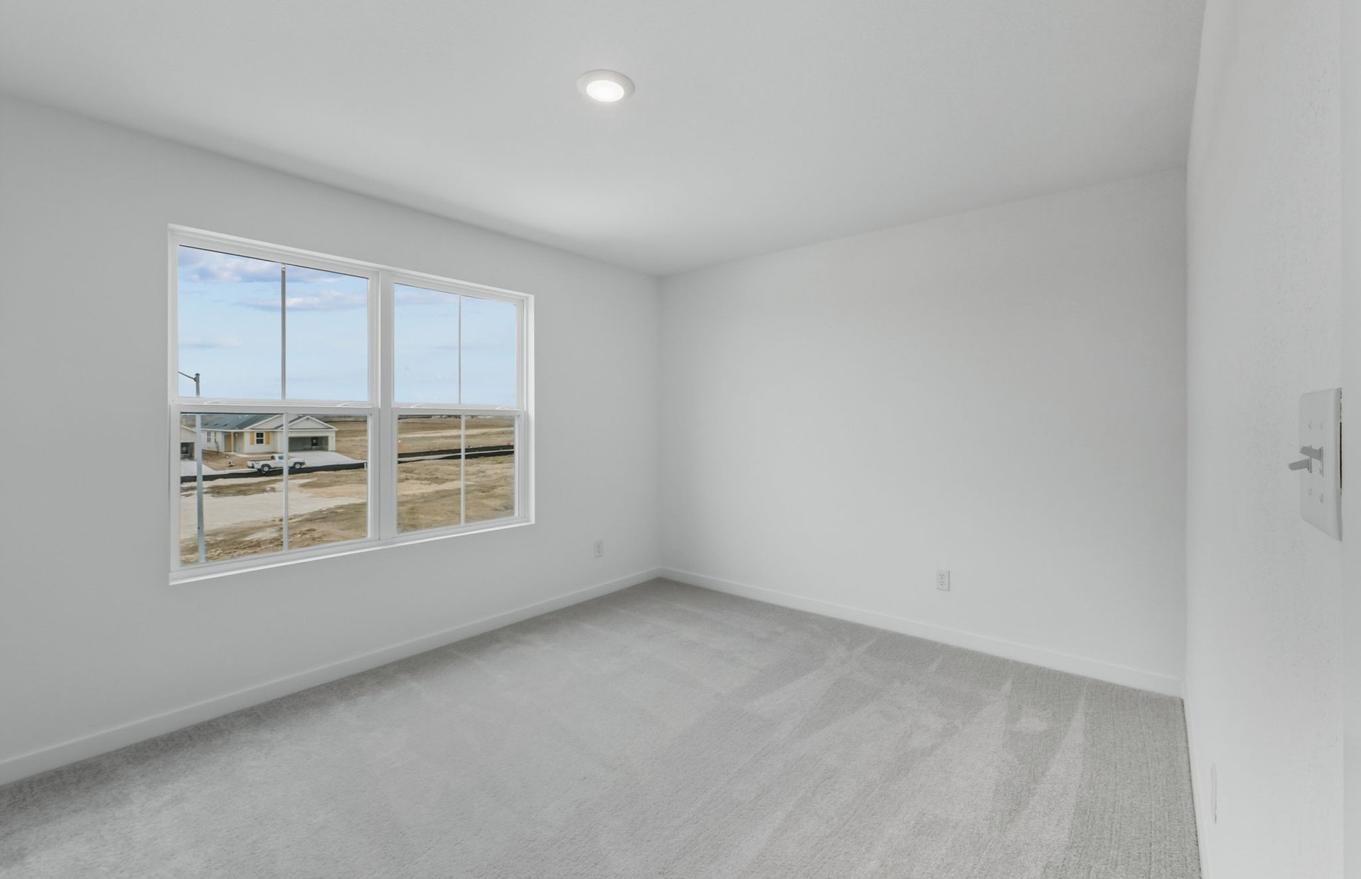 341 Sullivan Way Elgin, TX 78621 - Photo 18 of 23 an empty room with a window