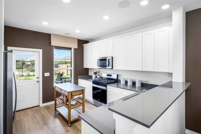 $343,171 | 341 Sullivan Way, Elgin, TX 78621