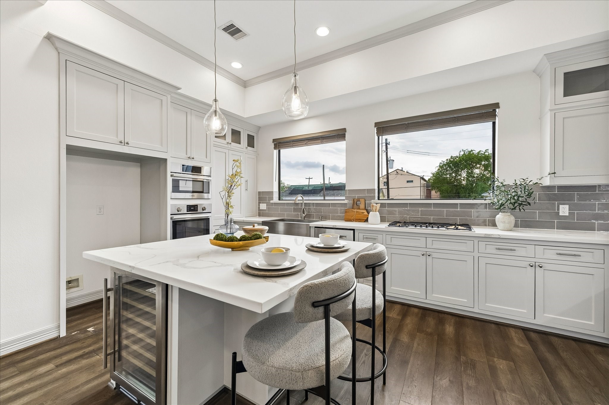 1012 Robin Street Houston, TX 77019 - Photo 8 of 36