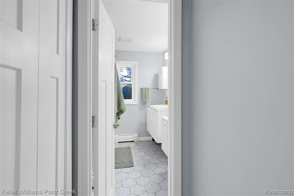 3530 Davison Road Lapeer, MI 48446 - Photo 14 of 32