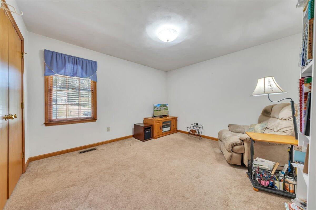 165 Fox Fire Cloverdale, VA 24077 - Photo 29 of 54 29-MIB07245