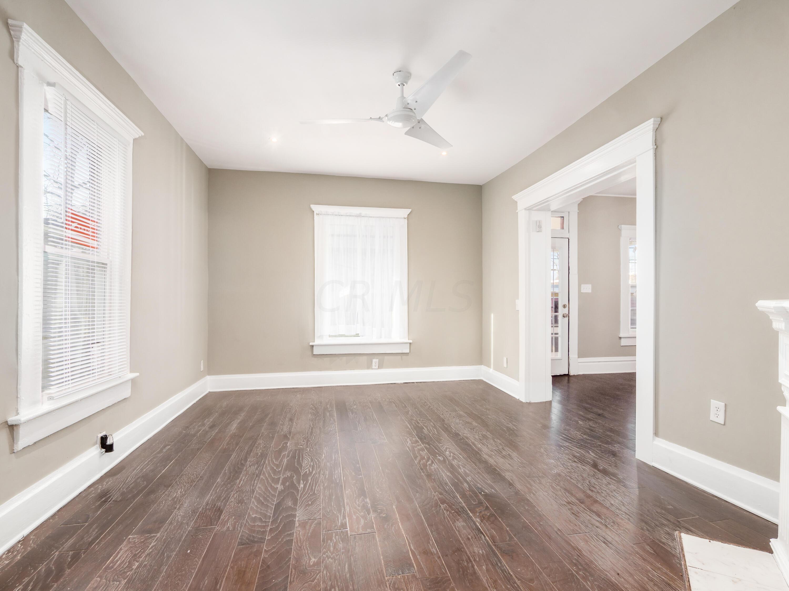 2262 Ridgeway Avenue Columbus, OH 43219 - Photo 11 of 28 N_2262_Ridgeway_Ave_024
