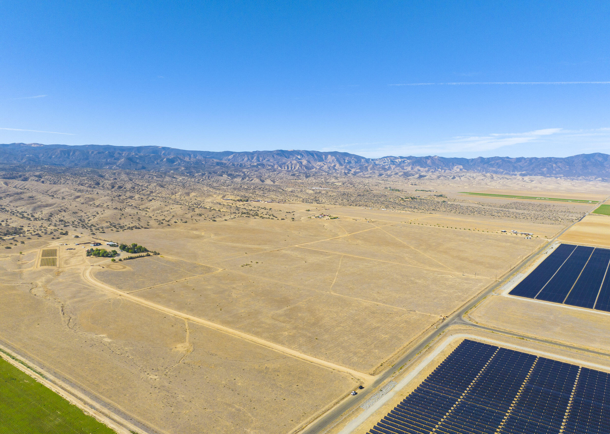 2011 Foothill Road Maricopa, CA 93252 - Photo 9 of 14 a view of an ocean and beach