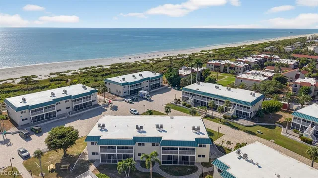 $650,000 | 827 East Gulf Drive, Unit L2, Sanibel, FL 33957