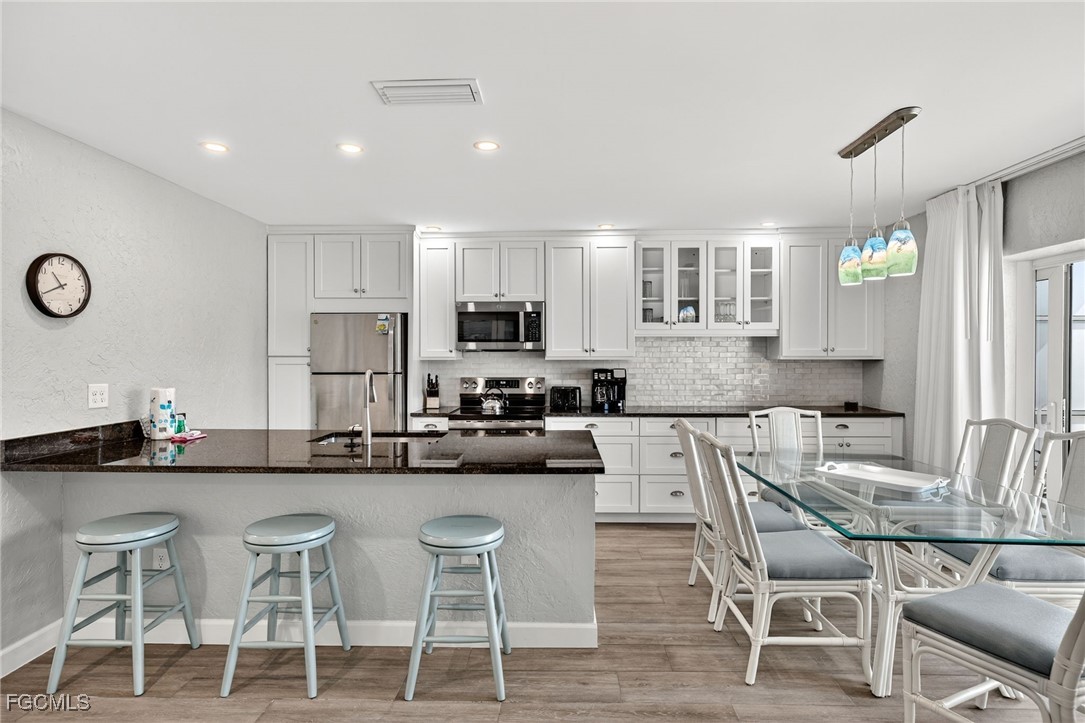 827 East Gulf Drive, Unit L2 Sanibel, FL 33957 - Photo 12 of 35