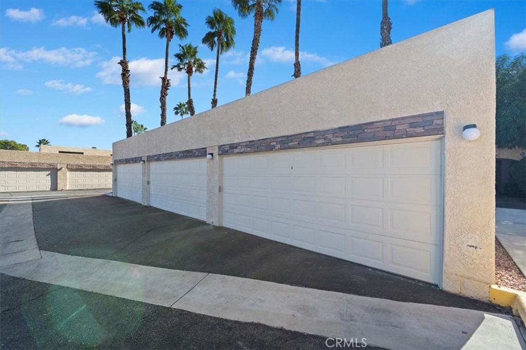 200 East Racquet Club Road, Unit 72 Palm Springs, CA 92262 - Photo 19 of 19 Garages