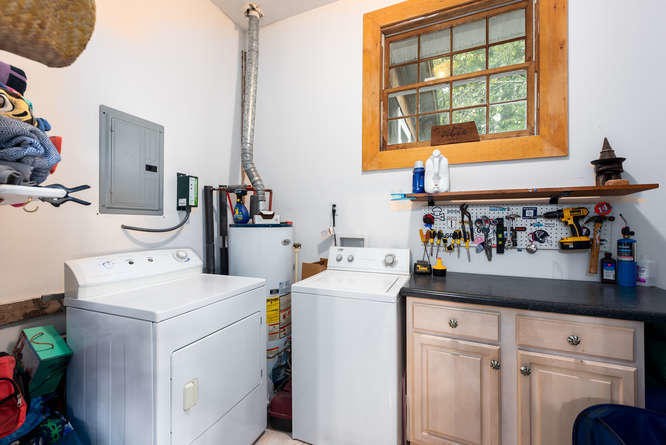 1122 Browning Road Charleston, SC 29407 - Photo 18 of 30 Ample laundry space