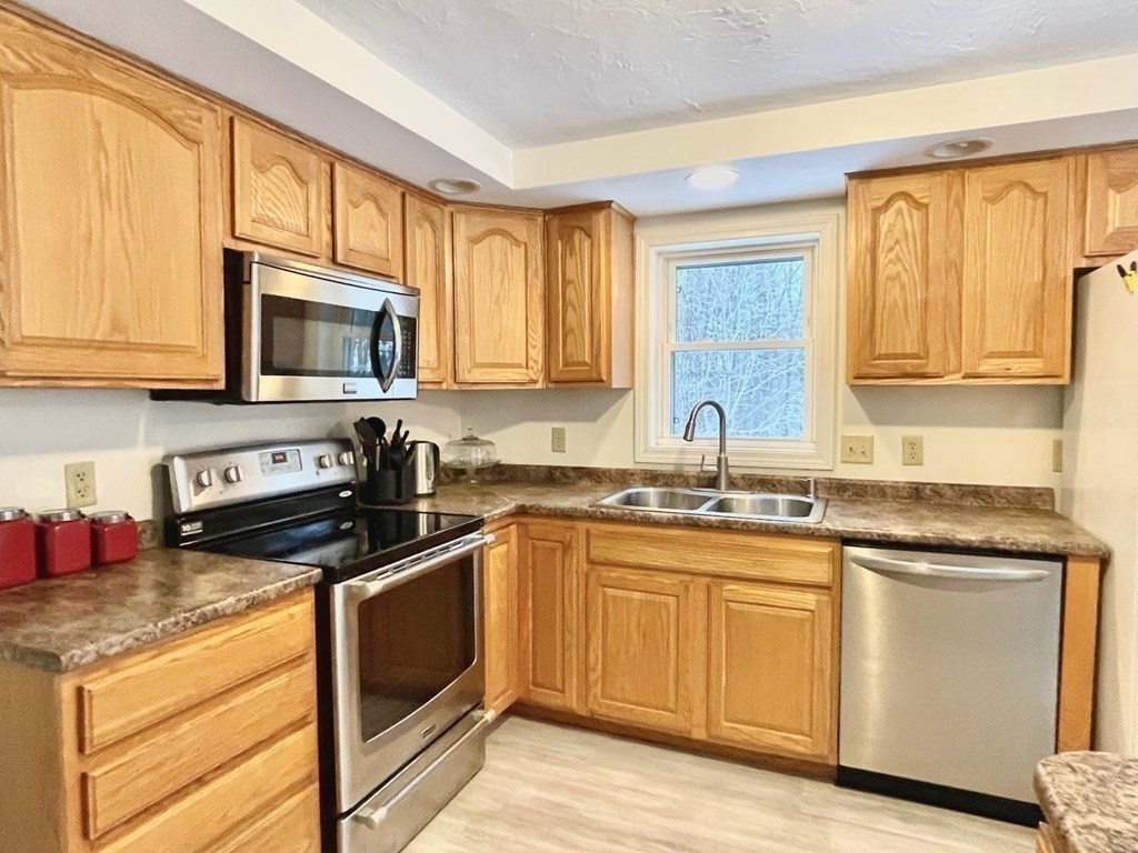 166 Monson Turnpike Road Ware, MA 01082 - Photo 8 of 29 Gallery Image 8