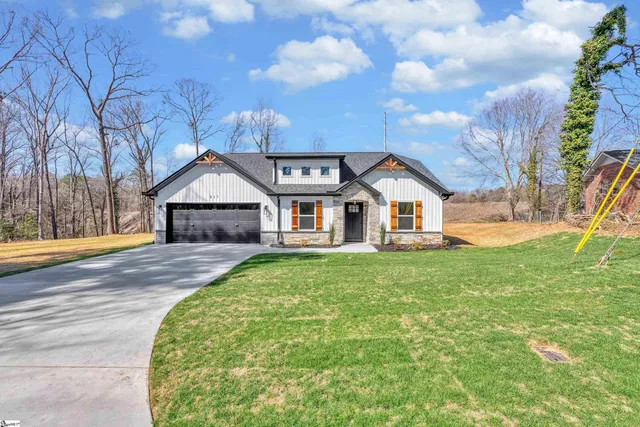 $388,000 | 1037 West Broad Street, Iva, SC 29655