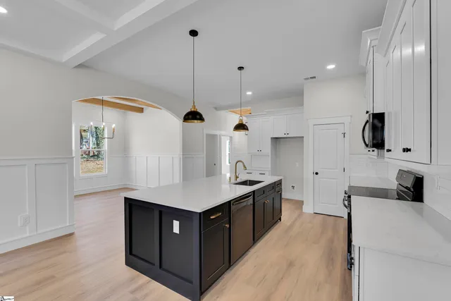 $388,000 | 1037 West Broad Street, Iva, SC 29655