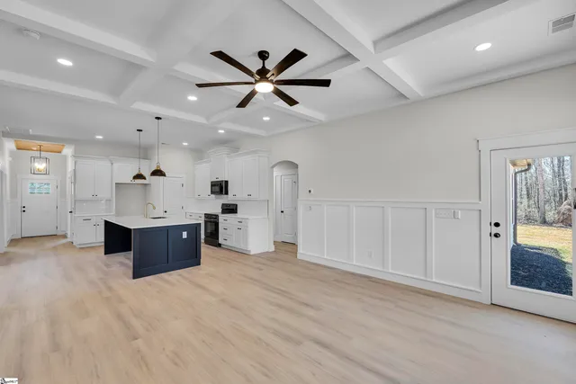 $388,000 | 1037 West Broad Street, Iva, SC 29655