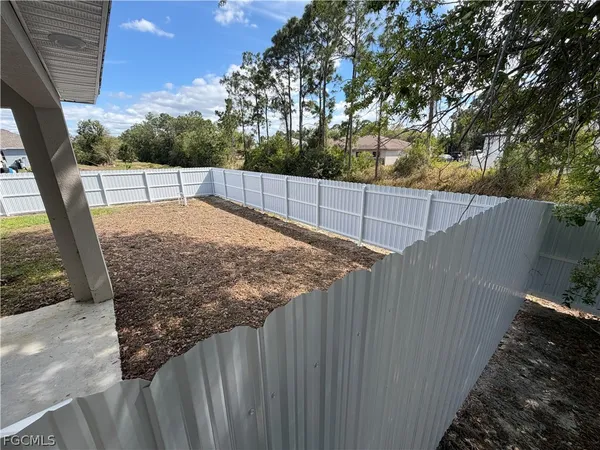 $2,000 | 4719 28th Street Southwest, Lehigh Acres, FL 33973
