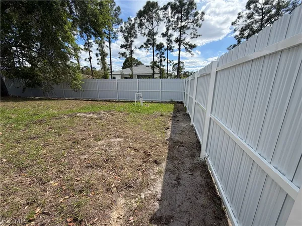$2,000 | 4719 28th Street Southwest, Lehigh Acres, FL 33973