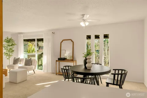 $284,999 | 1425 South Puget Drive, Unit I5, Renton, WA 98055