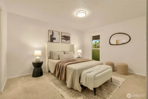 $284,999 | 1425 South Puget Drive, Unit I5, Renton, WA 98055