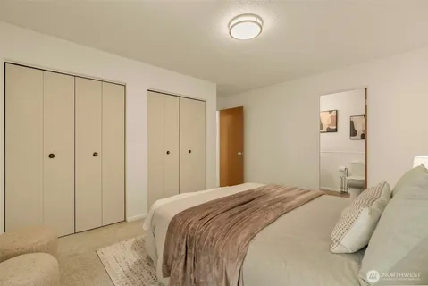 $284,999 | 1425 South Puget Drive, Unit I5, Renton, WA 98055