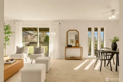 $284,999 | 1425 South Puget Drive, Unit I5, Renton, WA 98055