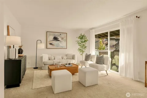 $284,999 | 1425 South Puget Drive, Unit I5, Renton, WA 98055