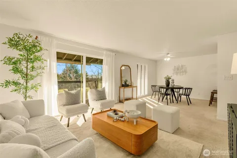 $284,999 | 1425 South Puget Drive, Unit I5, Renton, WA 98055