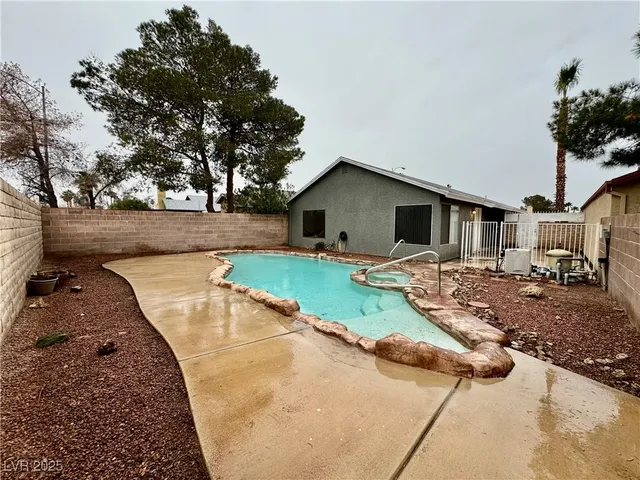 $1,750 | 7289 Topeka Drive, Las Vegas, NV 89147