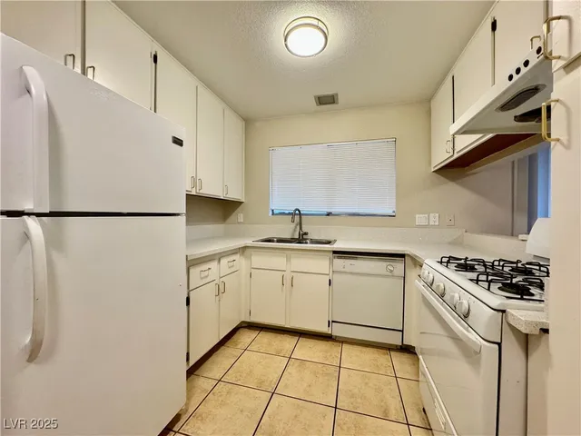 $1,750 | 7289 Topeka Drive, Las Vegas, NV 89147