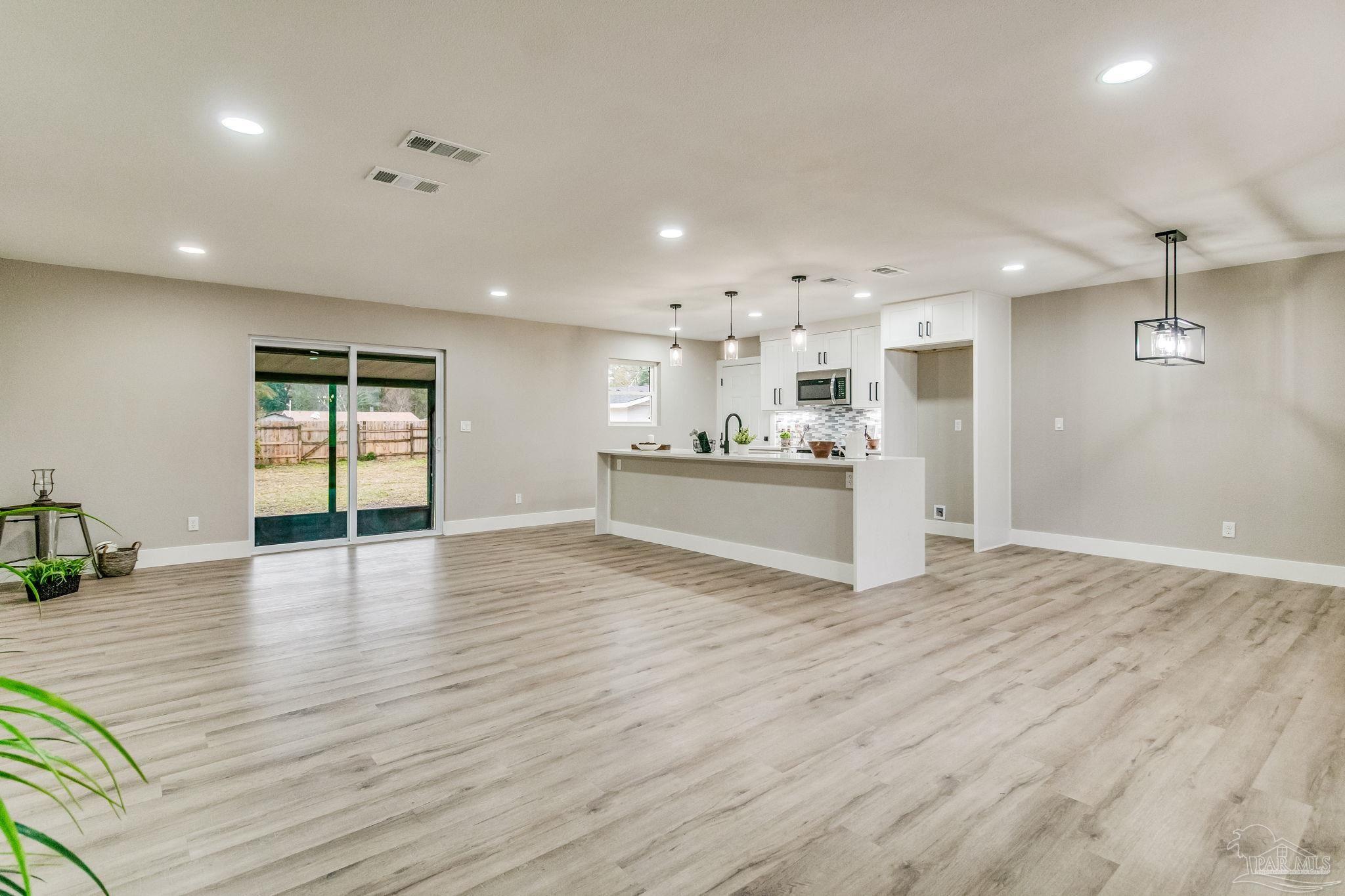 101 Williams Ditch Road Cantonment, FL 32533 - Photo 7 of 41