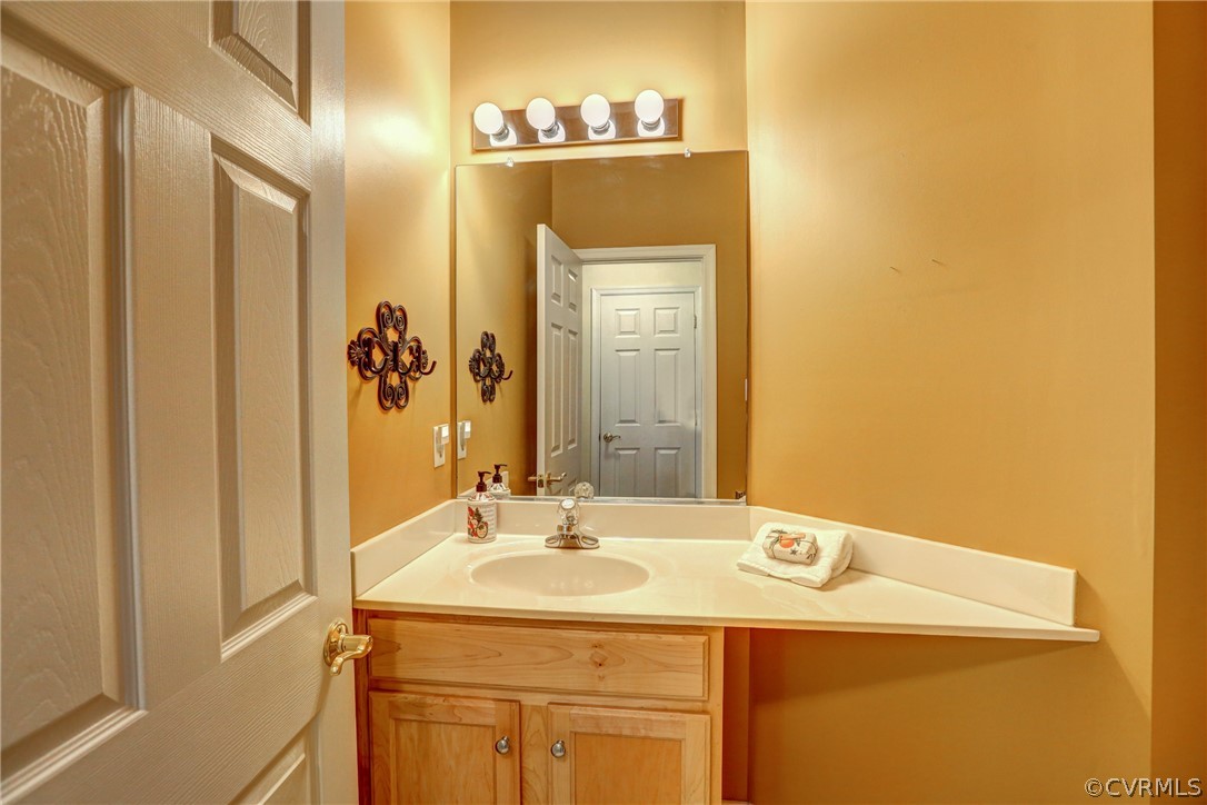 2232 Waters Mill Circle Richmond, VA 23235 - Photo 20 of 35 Powder Room