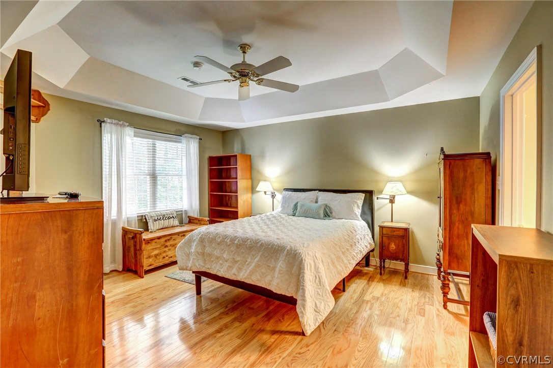 2232 Waters Mill Circle Richmond, VA 23235 - Photo 21 of 35 Primary 1st. floor Bedroonm En Suite!!