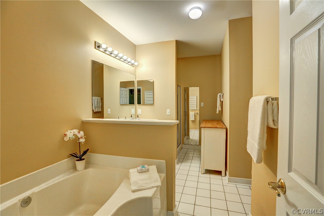 2232 Waters Mill Circle Richmond, VA 23235 - Photo 24 of 35 Owners Bath with Garden Tub and Separate Shower!