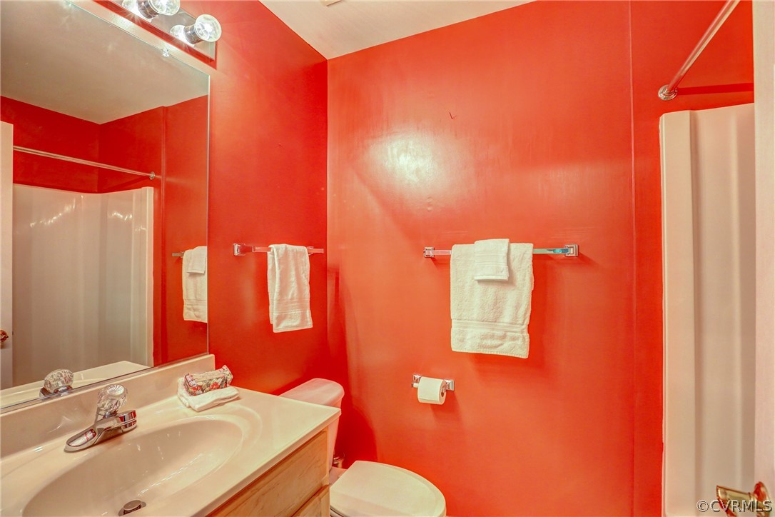 2232 Waters Mill Circle Richmond, VA 23235 - Photo 29 of 35 Full Bath #2 Tub and Shower Combo!