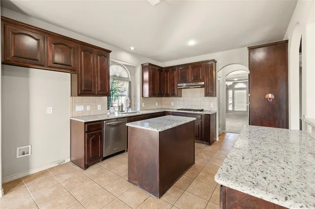 $529,900 | 1300 Spanish Needle Trail, Fort Worth, TX 76177