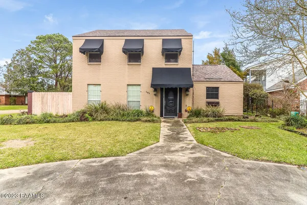 $1,800 | 101 Chateau Place, Lafayette, LA 70503
