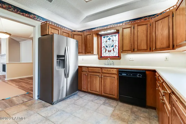 $1,800 | 101 Chateau Place, Lafayette, LA 70503