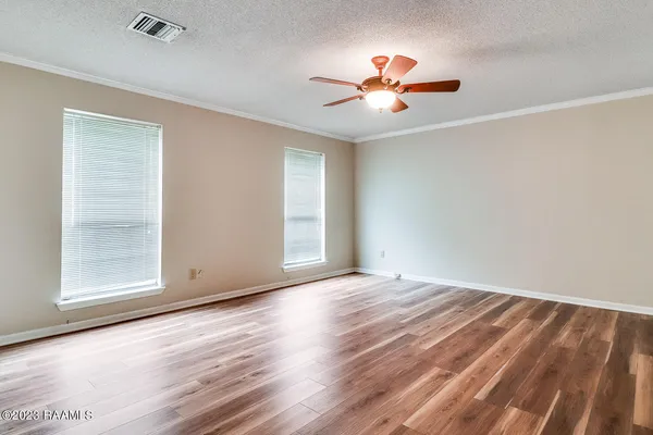 $1,800 | 101 Chateau Place, Lafayette, LA 70503