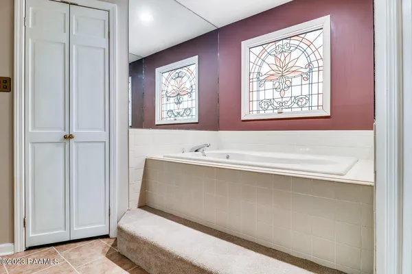 $1,800 | 101 Chateau Place, Lafayette, LA 70503