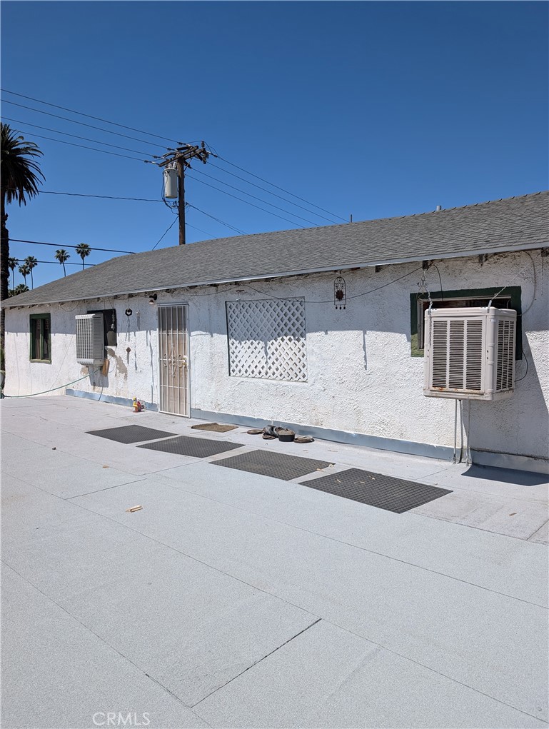 1071 Center Street Riverside, CA 92507 - Photo 14 of 24 a view of a parking space in kitchen