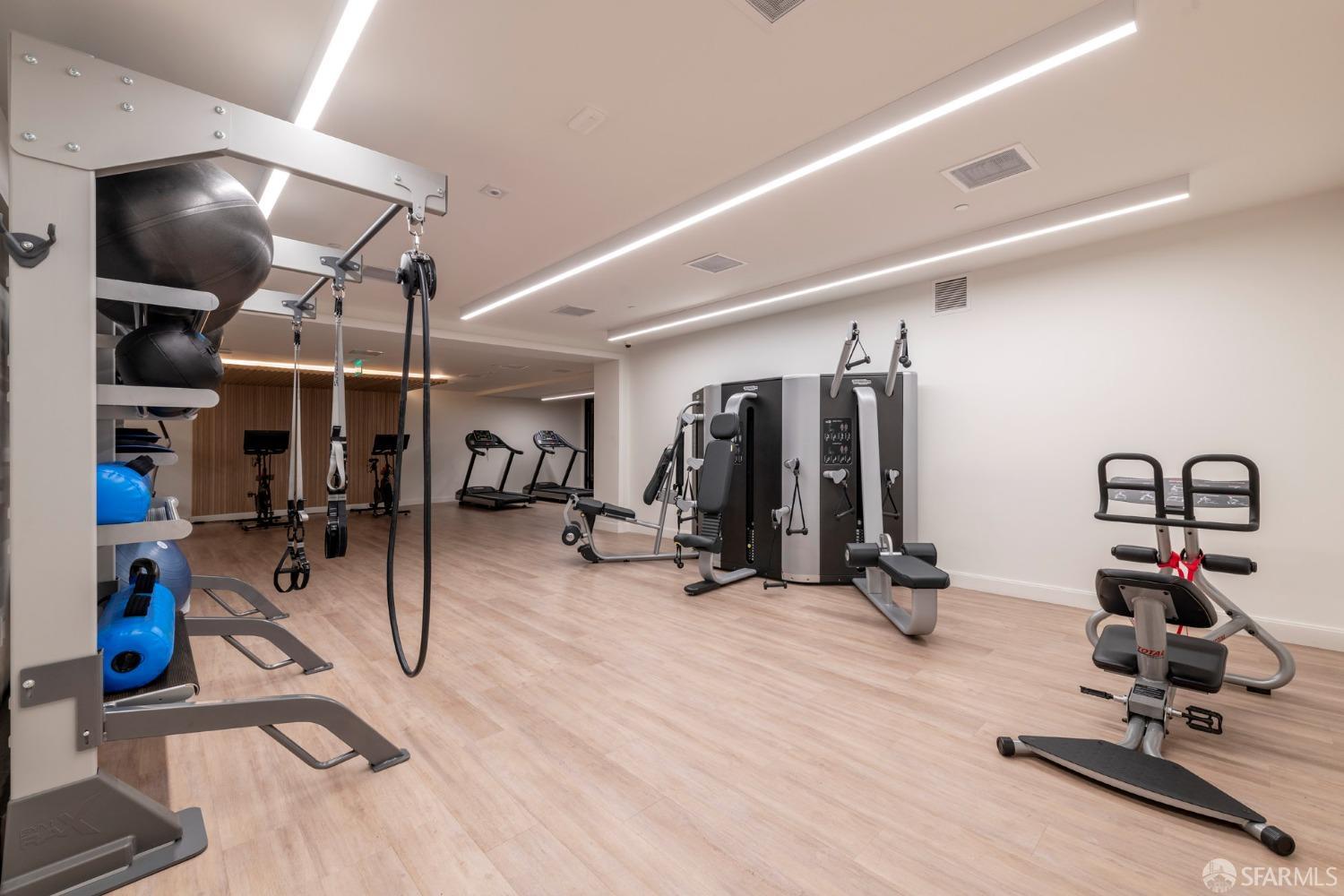 875 California Street, Unit 403 San Francisco, CA 94108 - Photo 11 of 56 a view of a room with gym equipment