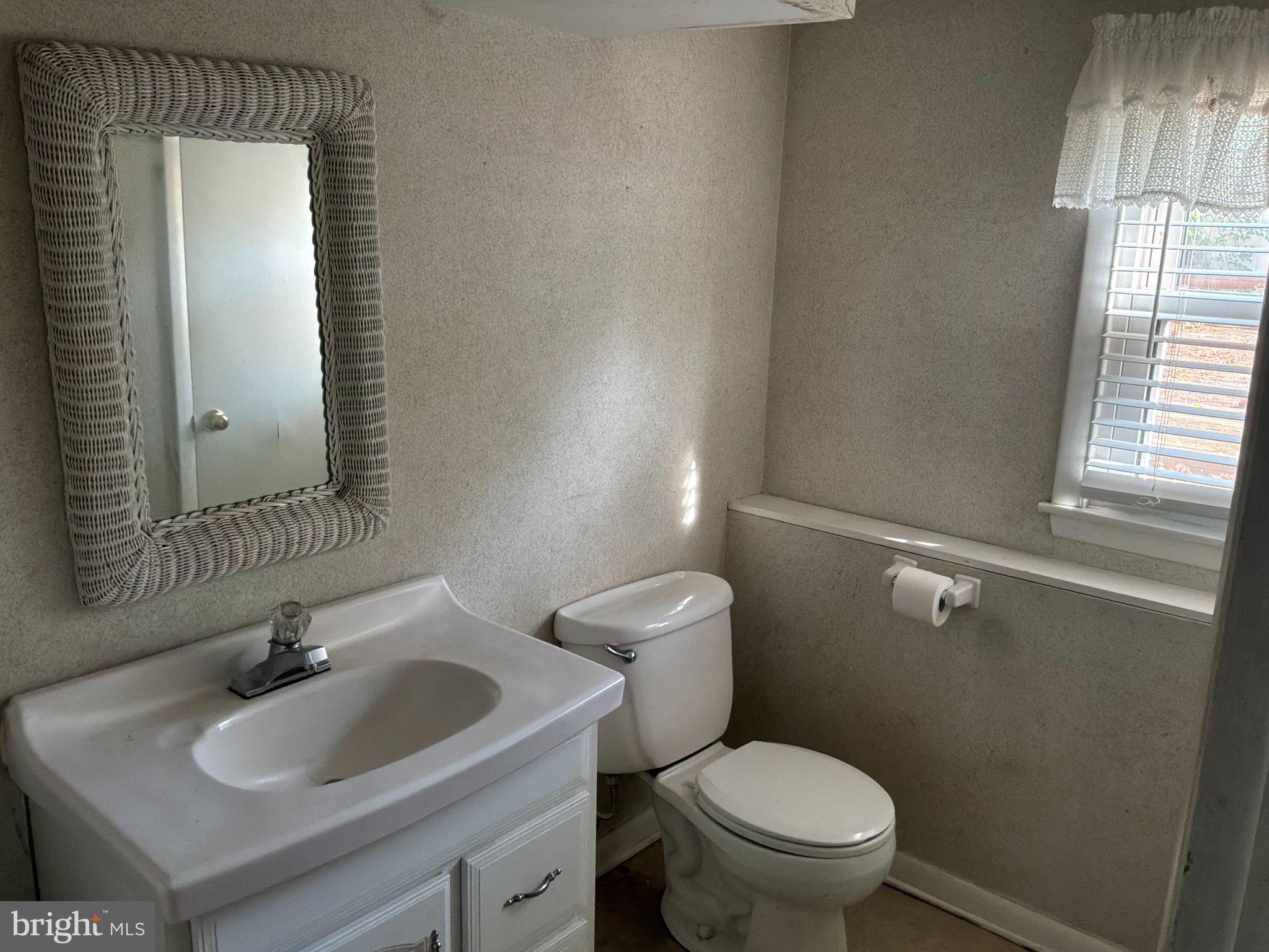 812 Colby Avenue Delran, NJ 08075 - Photo 14 of 17 Bright and airy bathroom retreat.