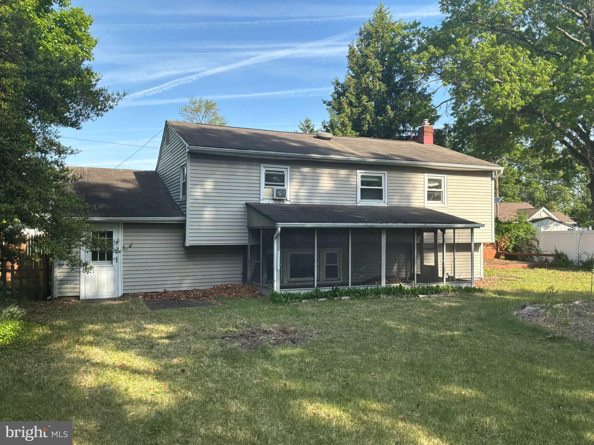 812 Colby Avenue Delran, NJ 08075 - Photo 15 of 17 Charming home with spacious backyard.