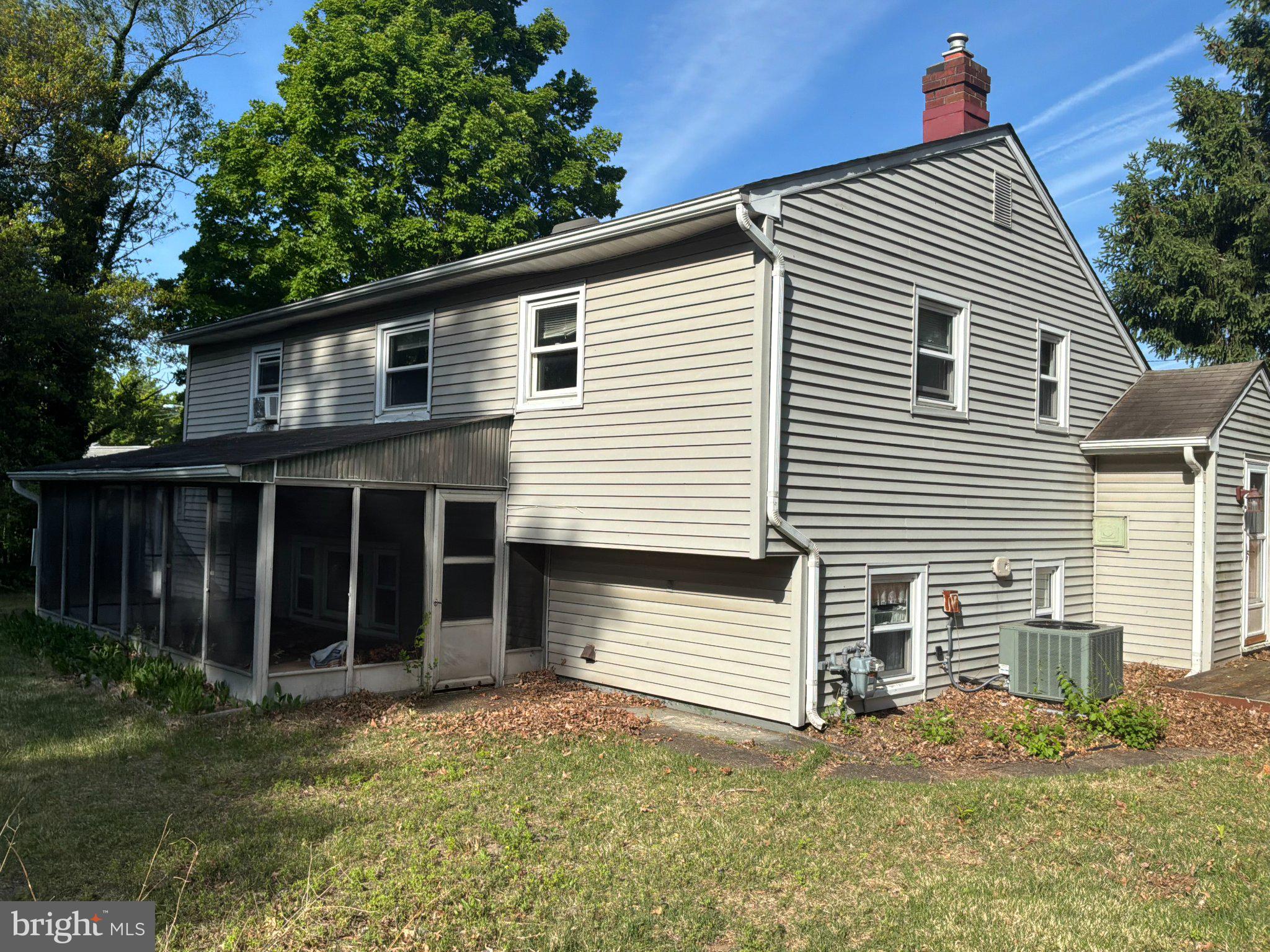 812 Colby Avenue Delran, NJ 08075 - Photo 16 of 17 Charming home with spacious yard.