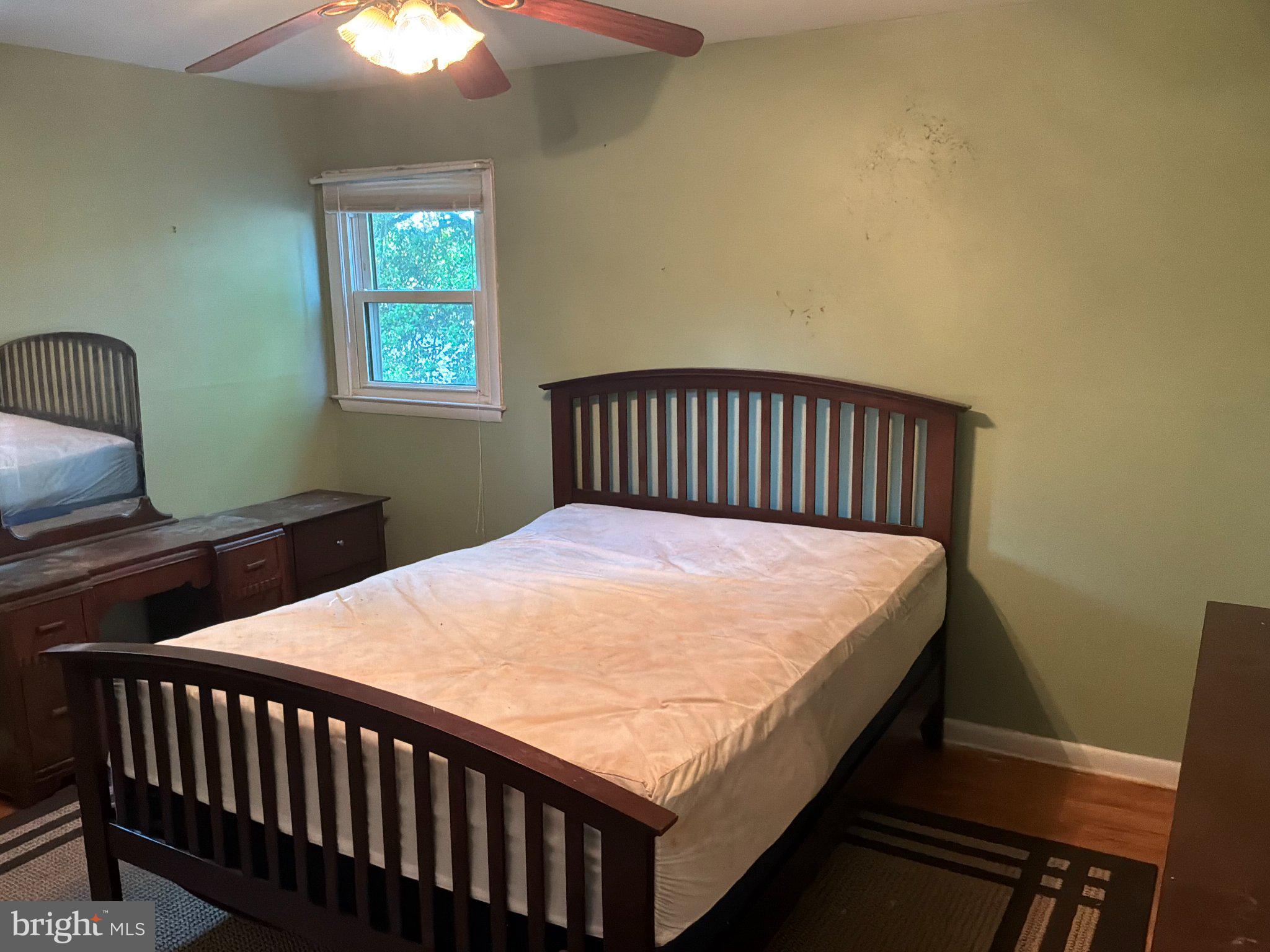 812 Colby Avenue Delran, NJ 08075 - Photo 10 of 17 Cozy bedroom with serene green walls.