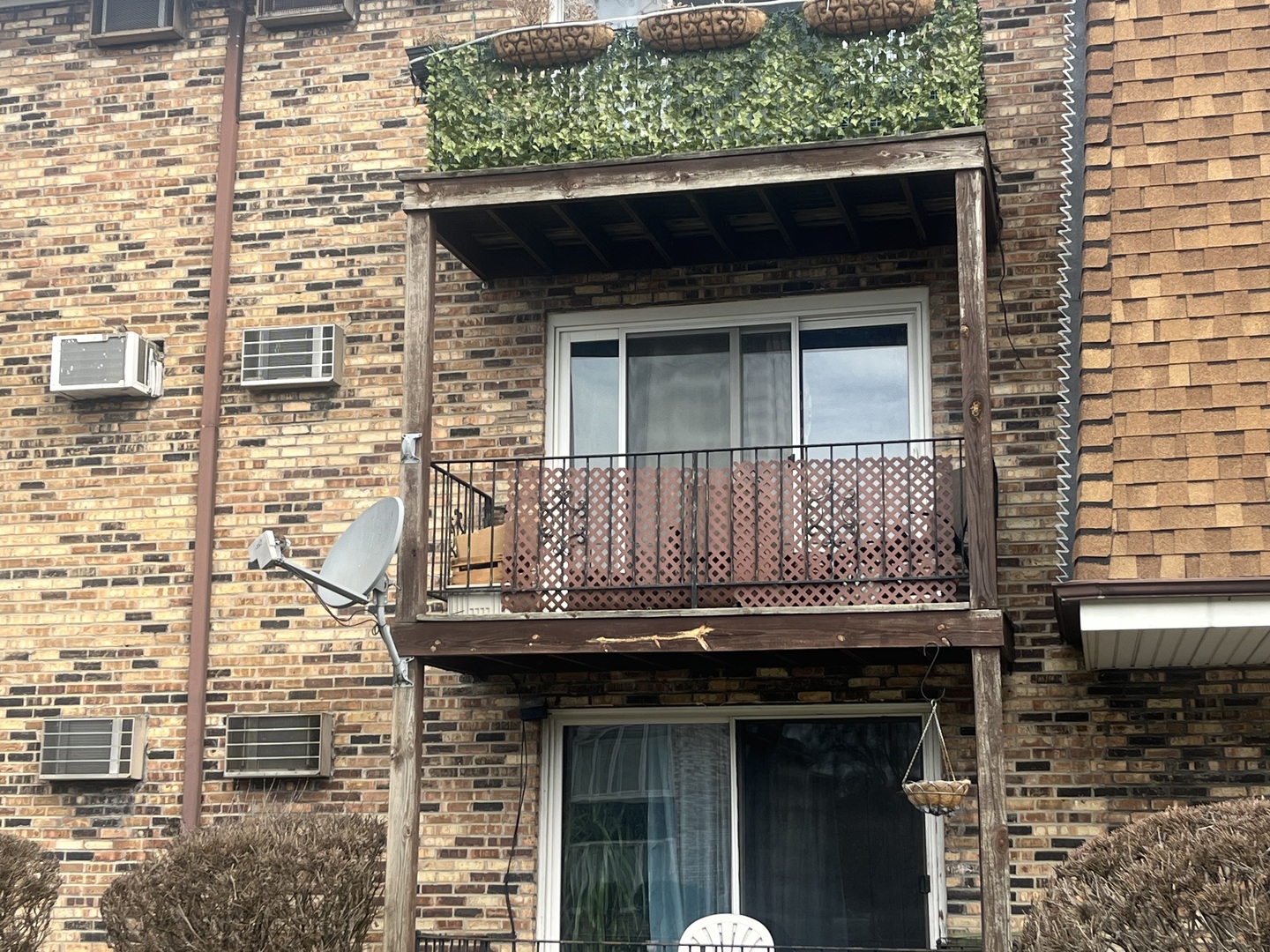 7100 99th Street, Unit 204 Chicago Ridge, IL 60415 - Photo 2 of 8