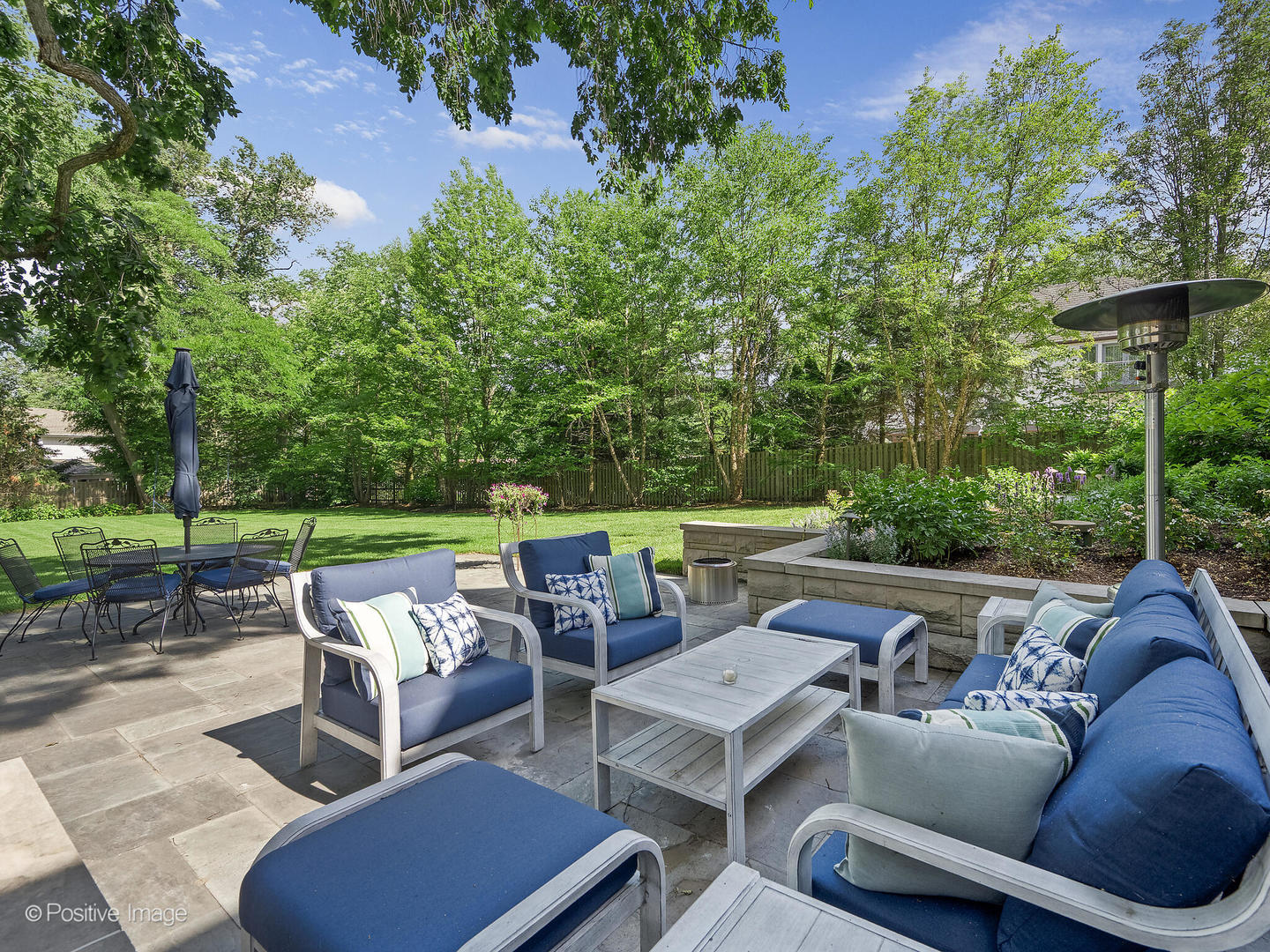 841 South County Line Road Hinsdale, IL 60521 - Photo 6 of 15 an outdoor sitting area with furniture and garden view
